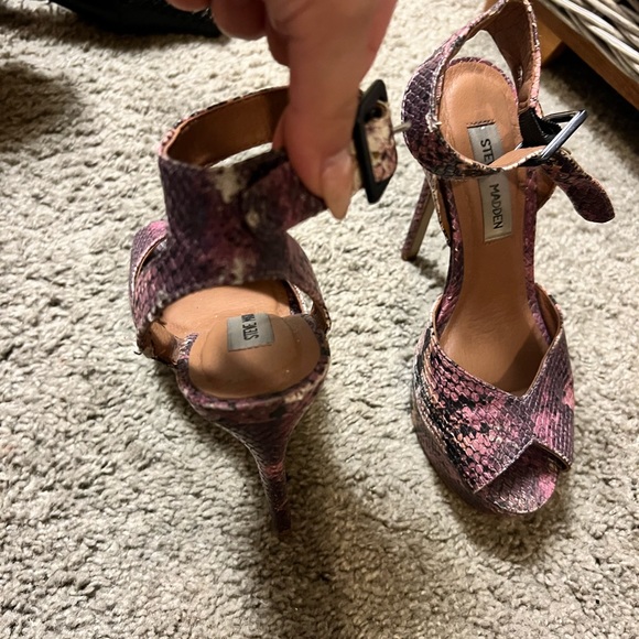 Designer shoe Bundle!! Valued Over 1K 🚨 9 pairs. Charles David, Michael Kors .. - Picture 13 of 17